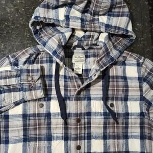 LL Bean Slightly Fitted Plaid Flannel Hooded Button Shirt Outdoor Camp Small